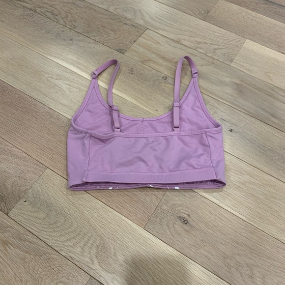 Gymshark Legacy Sports Bra - Picture 2 of 3